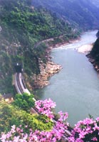 沿江铁路